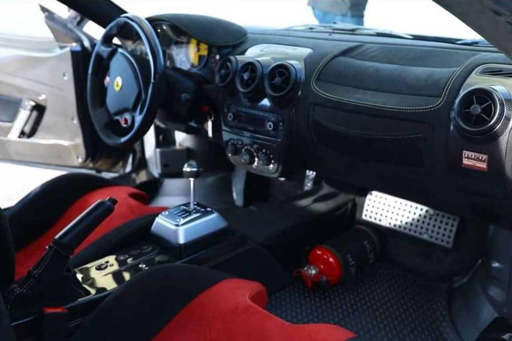 https://autogreeknews.gr/wp-content/uploads/2022/02/worlds-first-manual-ferrari-430-scuderia-15.jpg