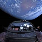 Τesla-roadster-and-starman-in-space-1