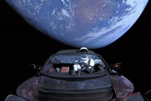 Τesla-roadster-and-starman-in-space-1