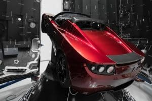 Τesla-roadster-and-starman-in-space-2