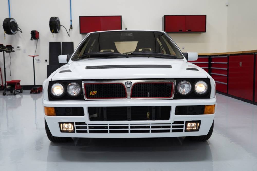 https://autogreeknews.gr/wp-content/uploads/2022/03/1992_lancia_delta-martini-5_92LANCIAMARTINI-032-07.jpg