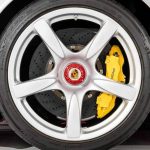 2004-porsche-carrera-gt-with-27-miles (6)