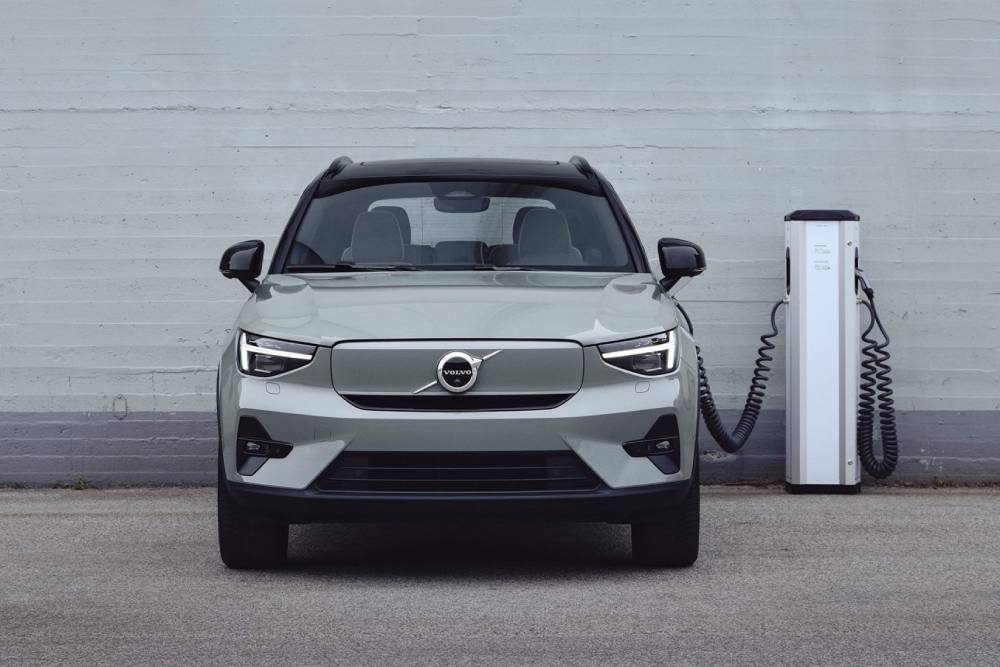 https://autogreeknews.gr/wp-content/uploads/2022/03/2022-Volvo-XC40-Recharge-00001.jpg