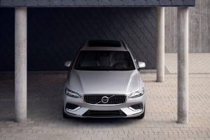 2023-Volvo-V60-Recharge-T8-9