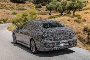 2023-bmw-i7-teaser (5)