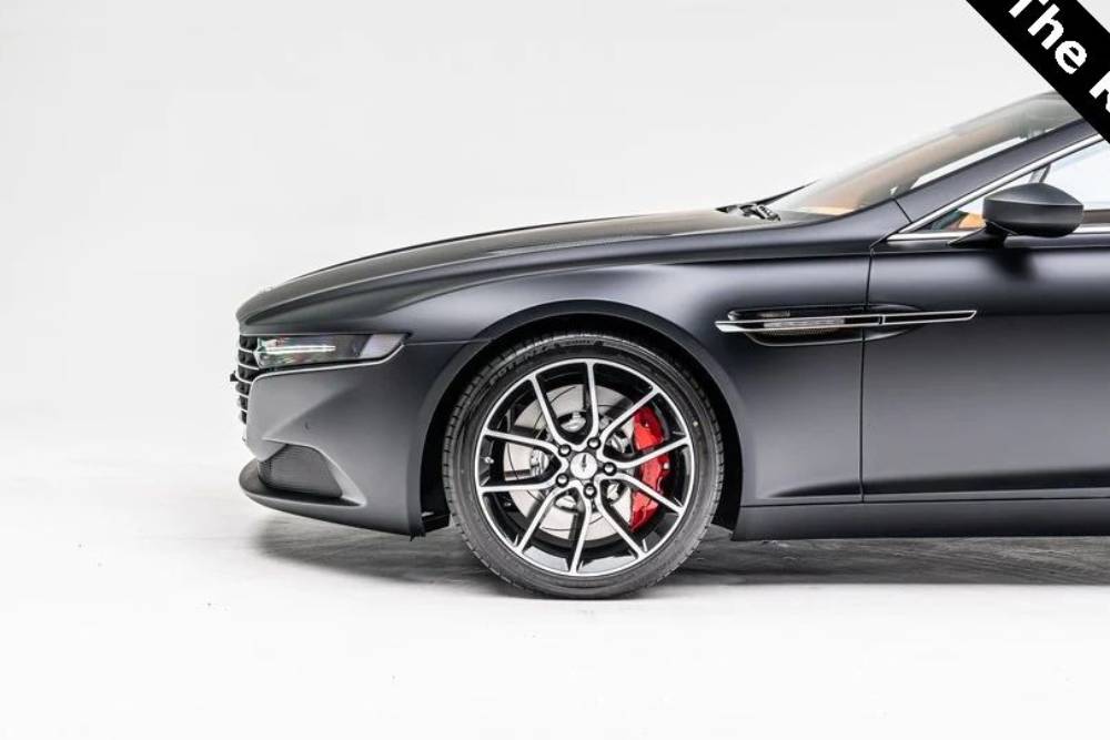 https://autogreeknews.gr/wp-content/uploads/2022/03/Aston-Martin-Lagonda-Taraf-7_result.jpg