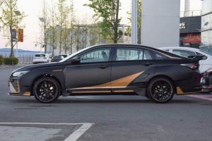 Dongfeng-Aeolus-Yixuan-MAX-Dark-Night-Edge-Edition (1)