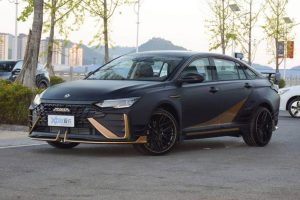 Dongfeng-Aeolus-Yixuan-MAX-Dark-Night-Edge-Edition