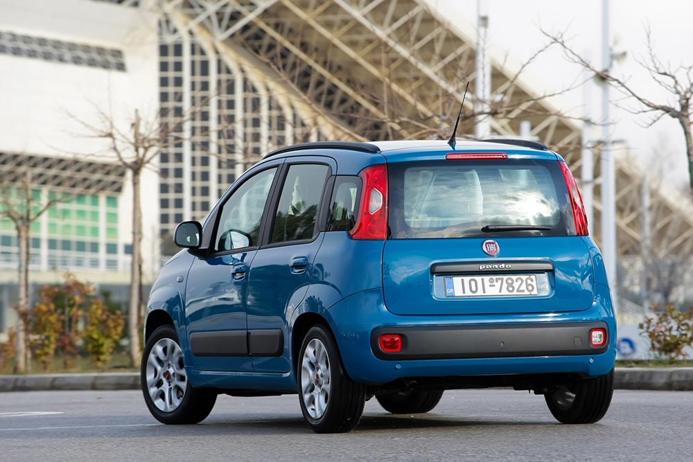 https://autogreeknews.gr/wp-content/uploads/2022/03/Fiat-Panda-2012-16.jpg