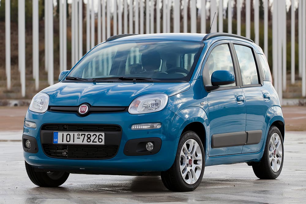 https://autogreeknews.gr/wp-content/uploads/2022/03/Fiat-Panda-2012-21.jpg