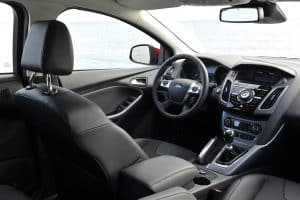 Ford-Focus-2011-(4)