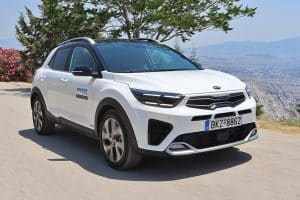 Kia-Stonic-kinisi
