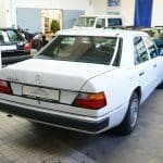 Mercedes-200E-1990-(3)