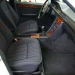 Mercedes-200E-1990-(4)
