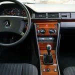 Mercedes-200E-1990-(5)
