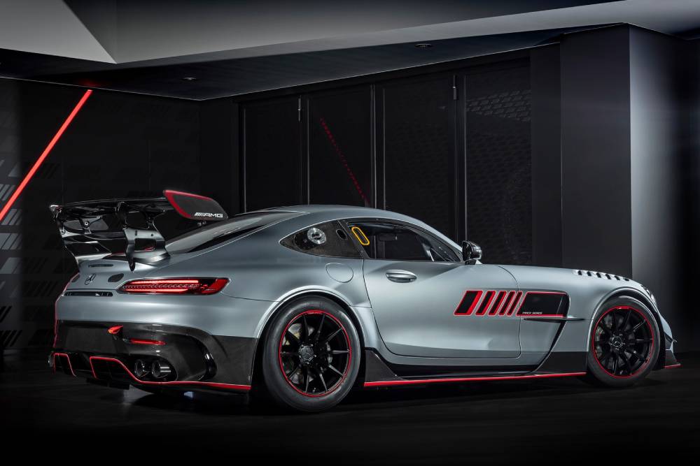 https://autogreeknews.gr/wp-content/uploads/2022/03/Mercedes-AMG-GT-Track-Series-2.jpg