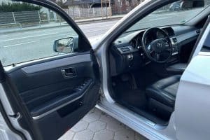 Mercedes-Benz-E-200-BLUETEC-2015-(2)