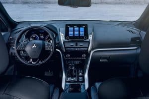 Mitsubishi_Eclipse_Cross_Plug-in_Hybrid-(13)