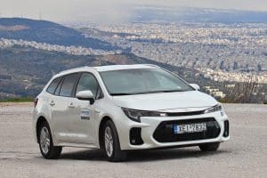 Suzuki Swace 1.8 Hybrid (2)