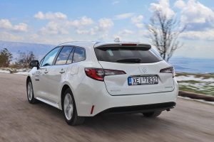 Suzuki Swace 1.8 Hybrid (35)