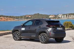 Toyota-Yaris-Cross-Hybrid-(9)