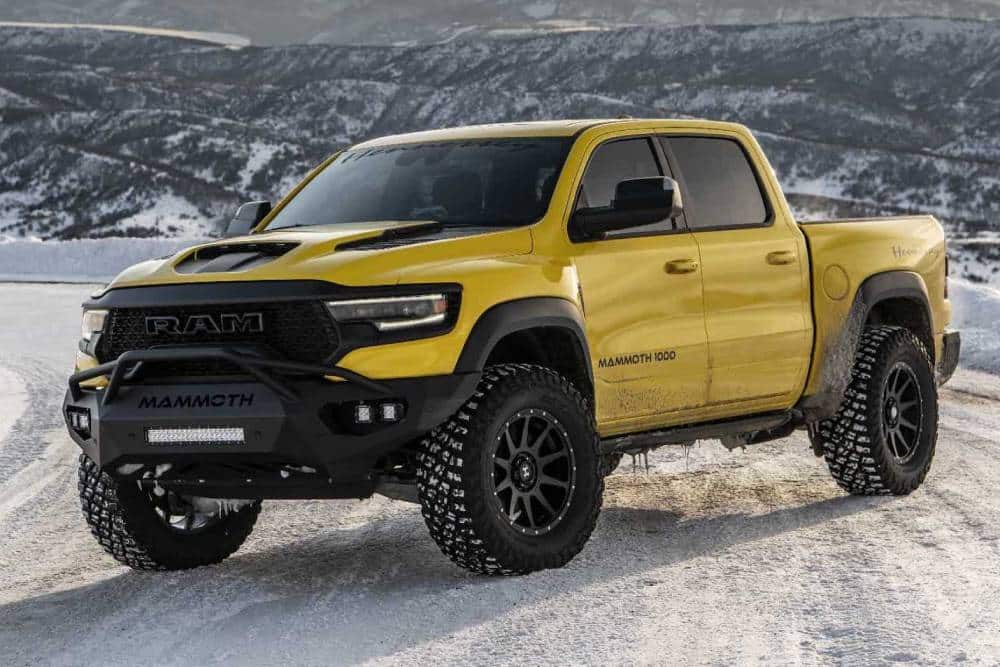 https://autogreeknews.gr/wp-content/uploads/2022/03/hennessey-mammoth-1000-trx-in-the-snow-6.jpg