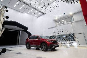 honda-cr-v-hybrid-aeroacoustics-testing—front