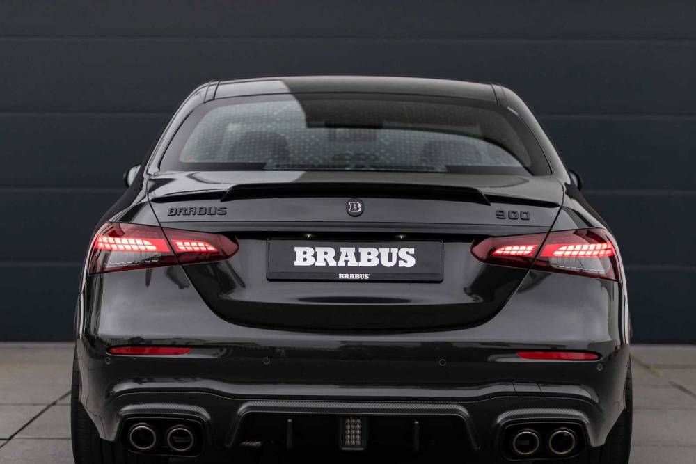 https://autogreeknews.gr/wp-content/uploads/2022/03/mercedes-amg-e63-s-sedan-by-brabus-5.jpg