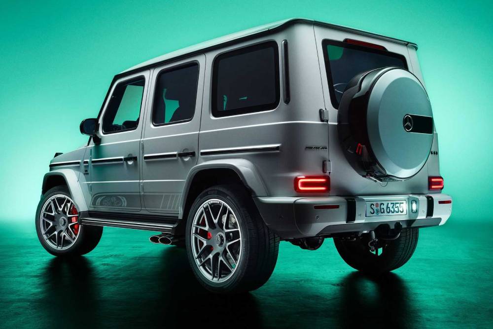 https://autogreeknews.gr/wp-content/uploads/2022/03/special-edition-mercedes-amg-g63-edition-55-rear.jpg