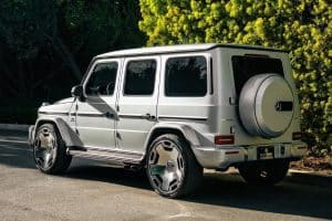 which-is-cooler-silver-mercedes-amg-g-63-on-24s-or (4)