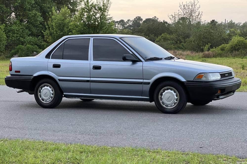 https://autogreeknews.gr/wp-content/uploads/2022/04/1988_toyota_corolla_IMG_7162-scaled-1.jpg