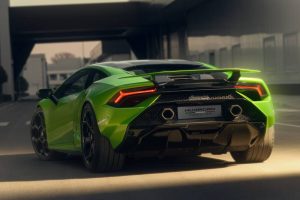 2022-Lamborghini-Huracan-Tecnica-00007