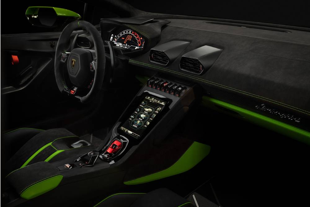 https://autogreeknews.gr/wp-content/uploads/2022/04/2022-Lamborghini-Huracan-Tecnica-00023.jpg
