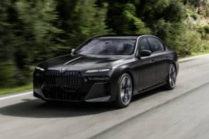 2023-BMW-760i-xDrive-22