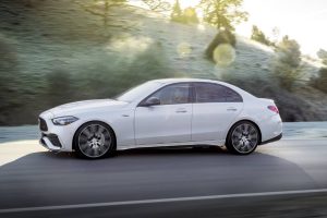 2023-Mercedes-AMG-C43-10