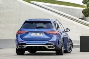 2023-Mercedes-AMG-C43-14
