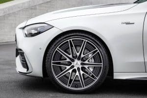 2023-Mercedes-AMG-C43-Sedan-14