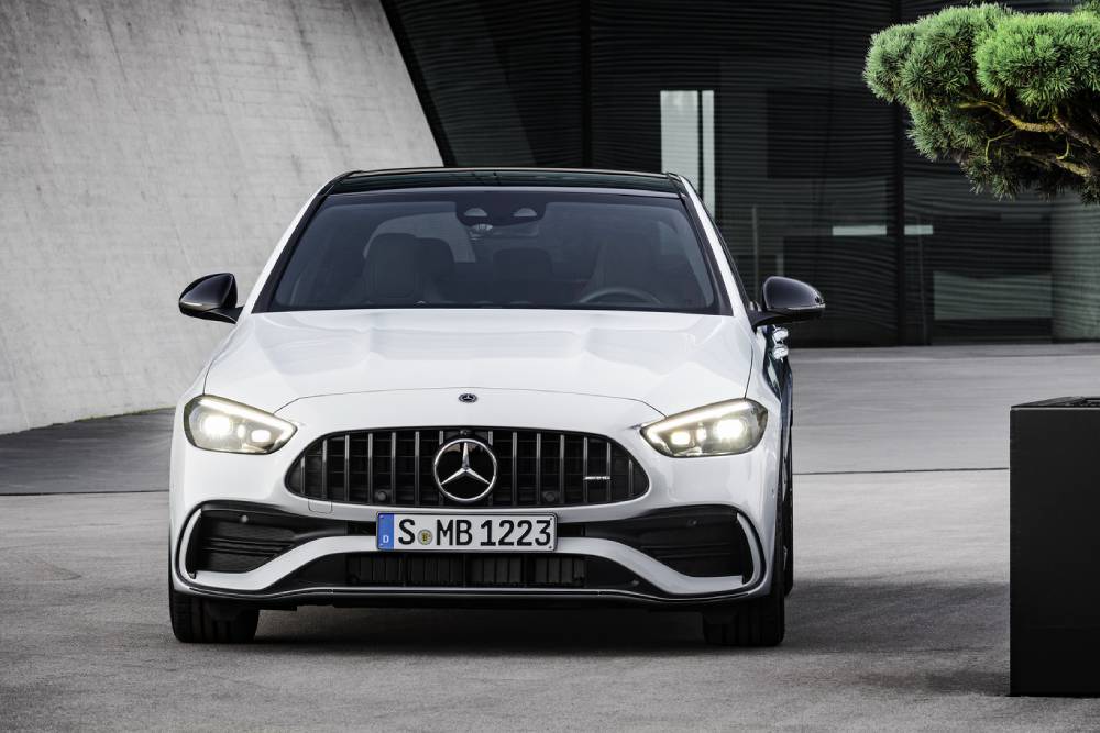 https://autogreeknews.gr/wp-content/uploads/2022/04/2023-Mercedes-AMG-C43-Sedan-6.jpg