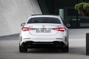 2023-Mercedes-AMG-C43-Sedan-9
