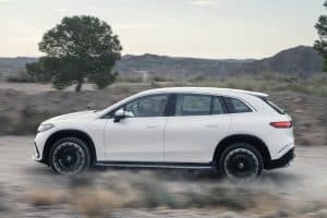 2023-Mercedes-Benz-EQS-SUV-0038