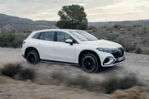 2023-Mercedes-Benz-EQS-SUV-0039