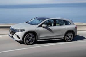 2023-Mercedes-EQS-SUV-7