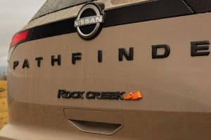 2023-nissan-pathfinder-rock-creek (10)
