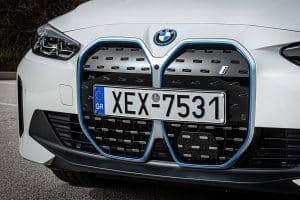 BMW-i4-eDrive40-(15)