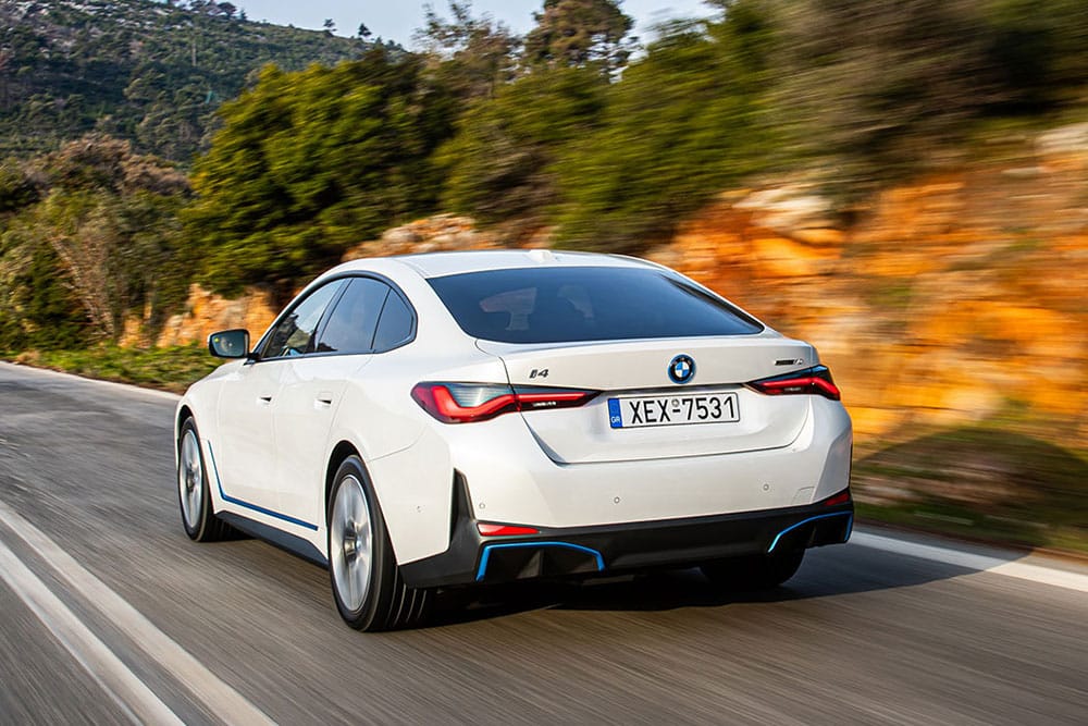 https://autogreeknews.gr/wp-content/uploads/2022/04/BMW-i4-eDrive40-2.jpg