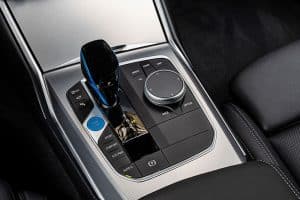 BMW-i4-eDrive40-(8)