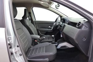 Dacia-Duster-LPG-innterior-front