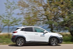 Hyundai-Kona-Hybrid-(3)