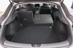 Hyundai_i30_fastback_052