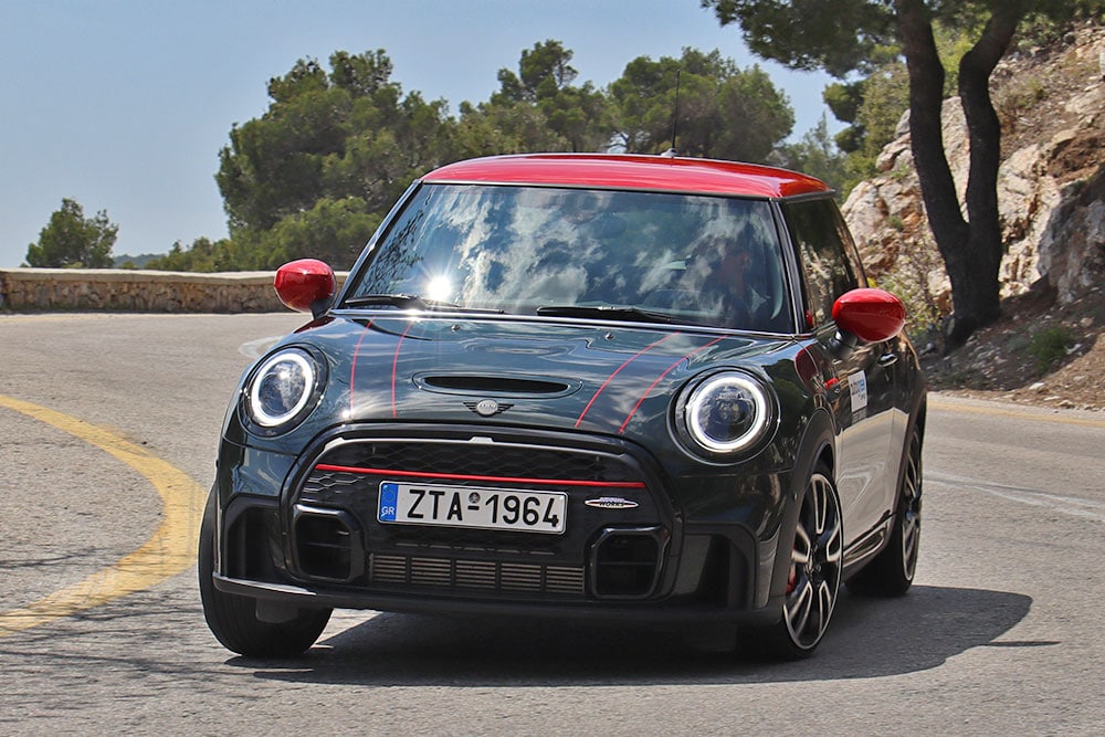 https://autogreeknews.gr/wp-content/uploads/2022/04/MINI-Cooper-S-JCW-13.jpg